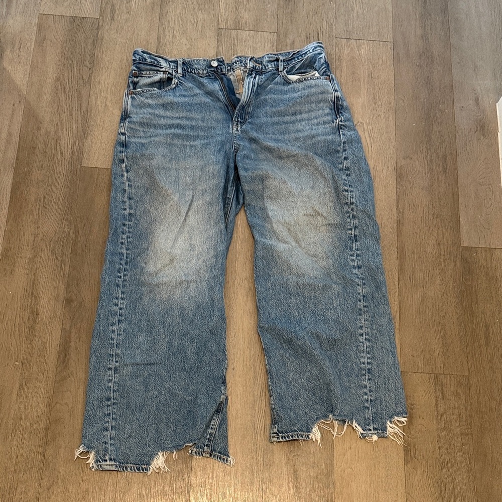 American Eagle Outfitters Light Blue Wide Leg Jeans with Raw Hem